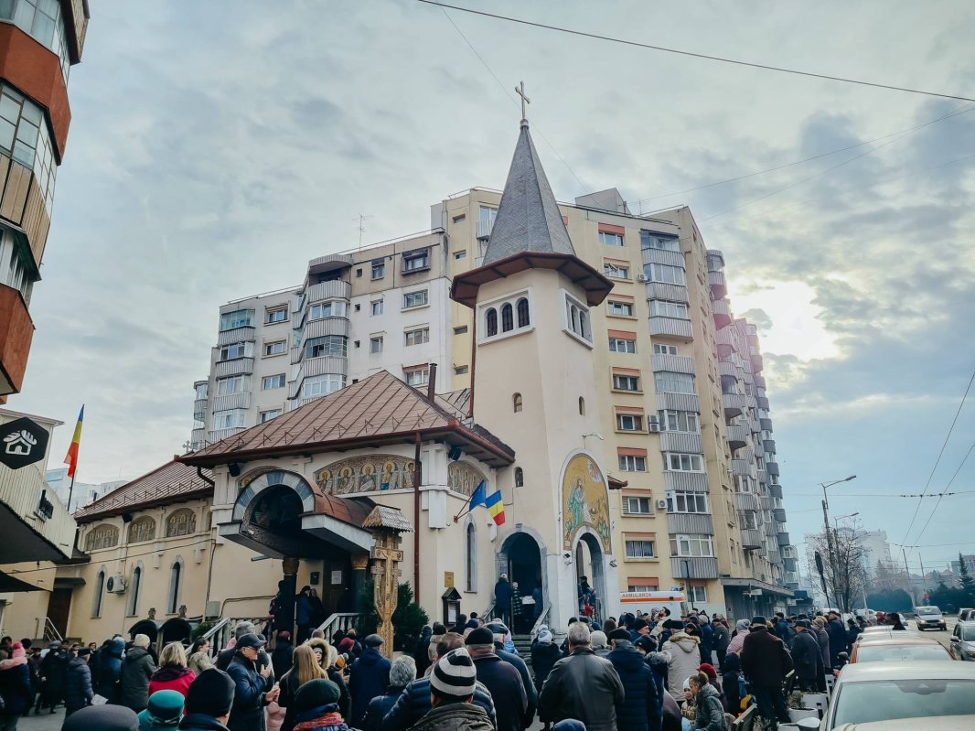 Hramul de iarnă al Bisericii „Sfântul Ioan Botezătorul” din cartierul clujean Mărăști 320729