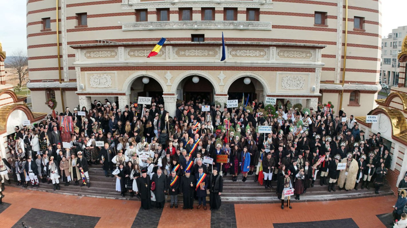 Festivalul cetelor de colindători din Ţara Făgăraşului, la a 18-a ediţie 320803