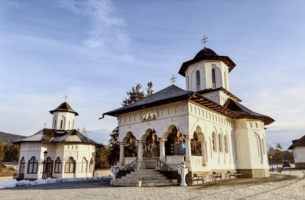 Slujire arhierească la Mănăstirea Izvoru Mureșului, Harghita 320808