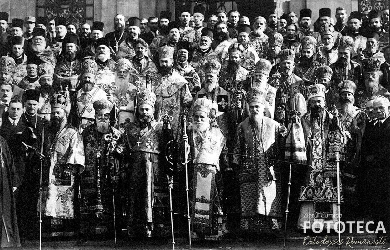Înfiinţarea Patriarhiei Române a contribuit la consolidarea unităţii naţionale 320494