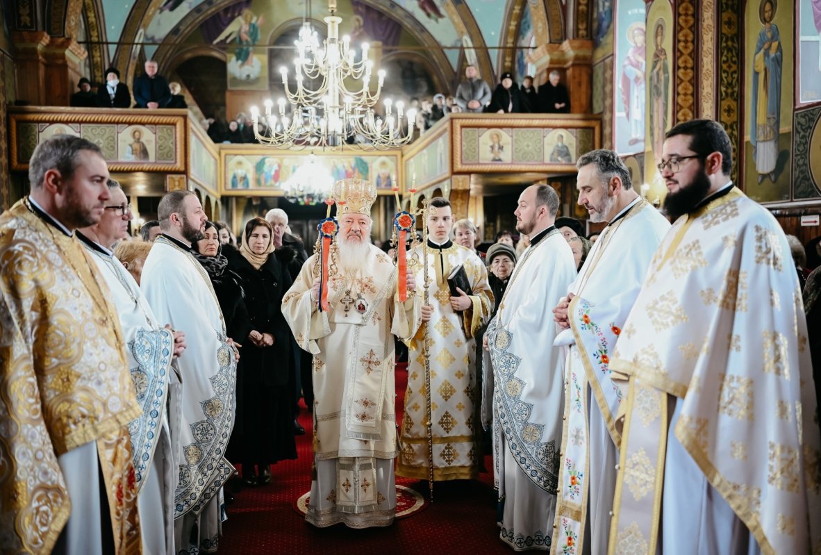 Binecuvântare arhierească pentru dejeni 321005