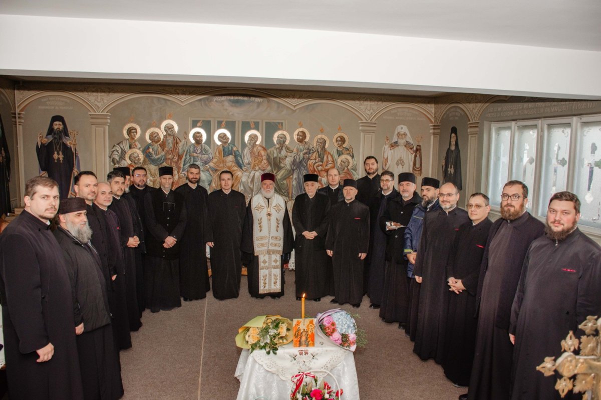 Întâlnirea preoților parohi din orașul Tulcea cu ierarhul lor 321099