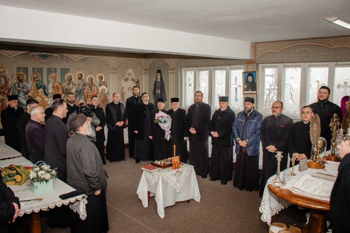 Întâlnirea preoților parohi din orașul Tulcea cu ierarhul lor 321100