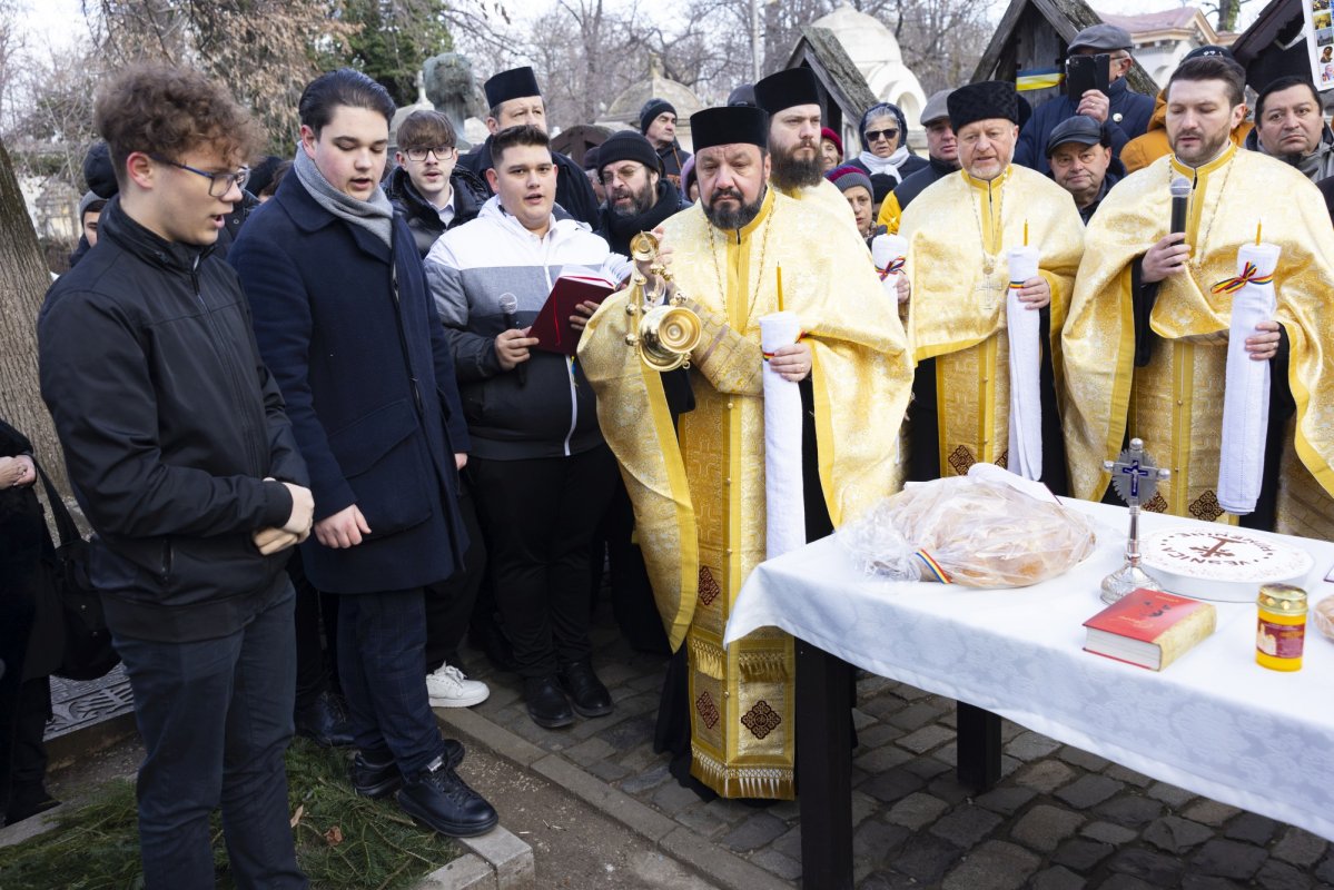 Slujbe de pomenire pentru poetul Mihai Eminescu în Capitală 321212