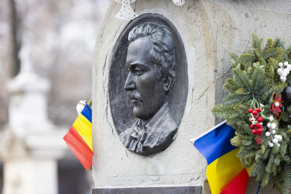 Slujbe de pomenire pentru poetul Mihai Eminescu în Capitală 321216