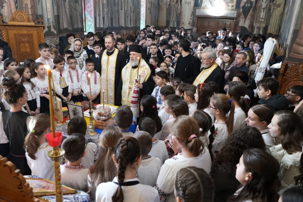 Mihai Eminescu comemorat la Seminarul Teologic Ortodox din Galaţi 321263