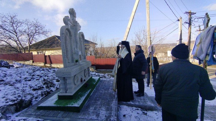 Slujbă arhierească în mijlocul comunității din Fetești, Edineț 321252