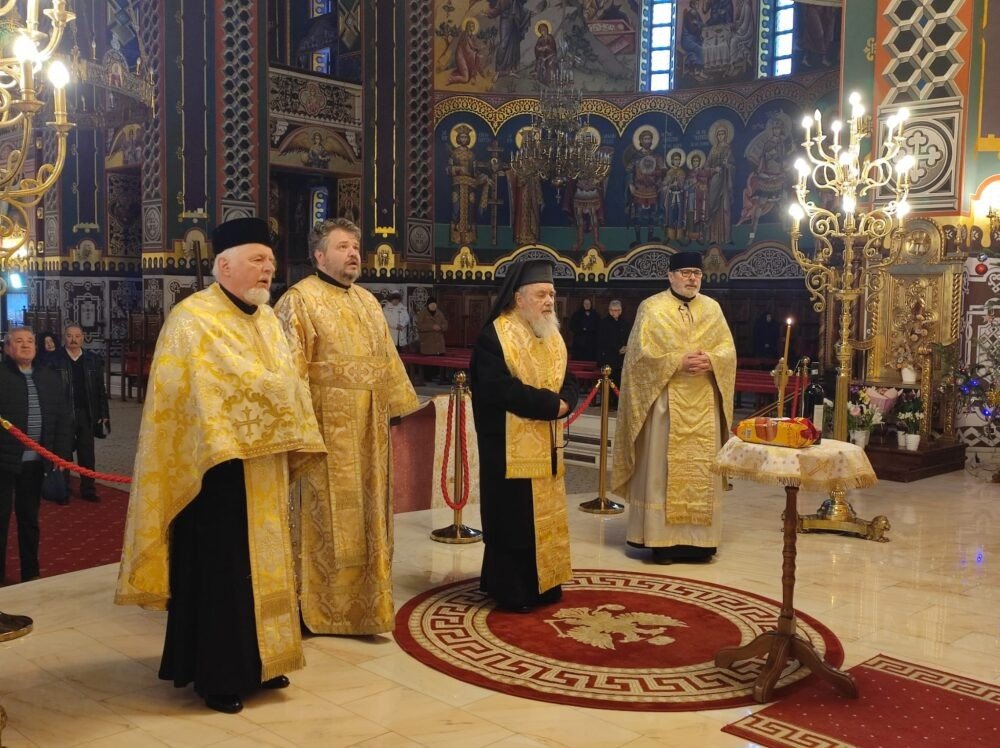 Slujbă de pomenire pentru poetul Mihai Eminescu la Arad 321269