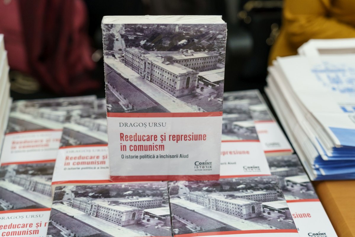 Lansarea volumului „Reeducare și represiune în comunism” la Iași 321378