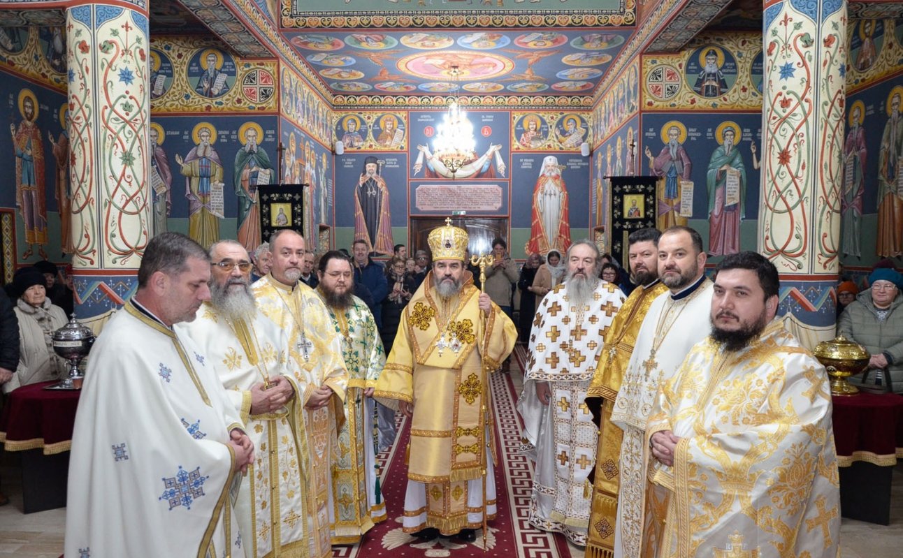 Biserica „Sfântul Cuvios Antonie cel Mare” din Hunedoara și-a sărbătorit ocrotitorul 321511