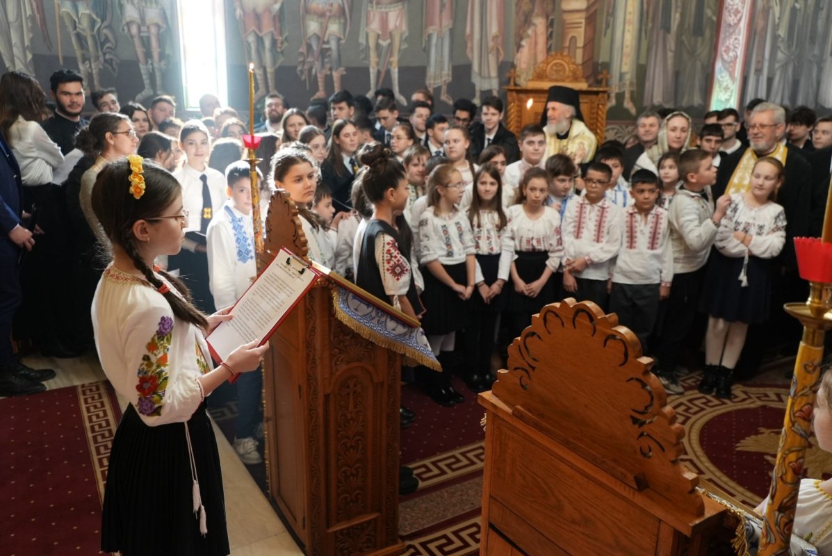 Ecouri eminesciene în inimile micilor seminariști gălățeni 321589