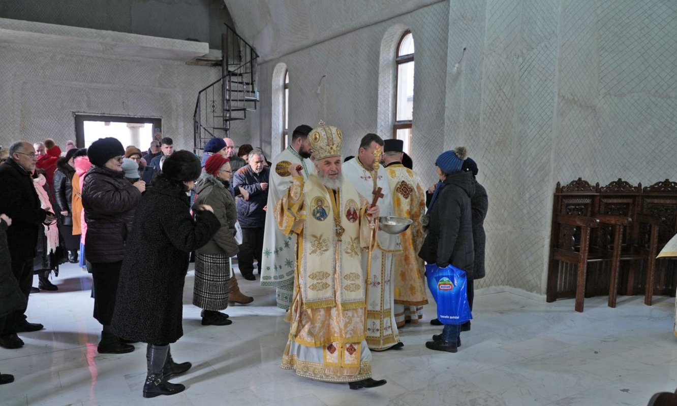 Slujiri arhierești în Arhiepiscopia Dunării de Jos 321600