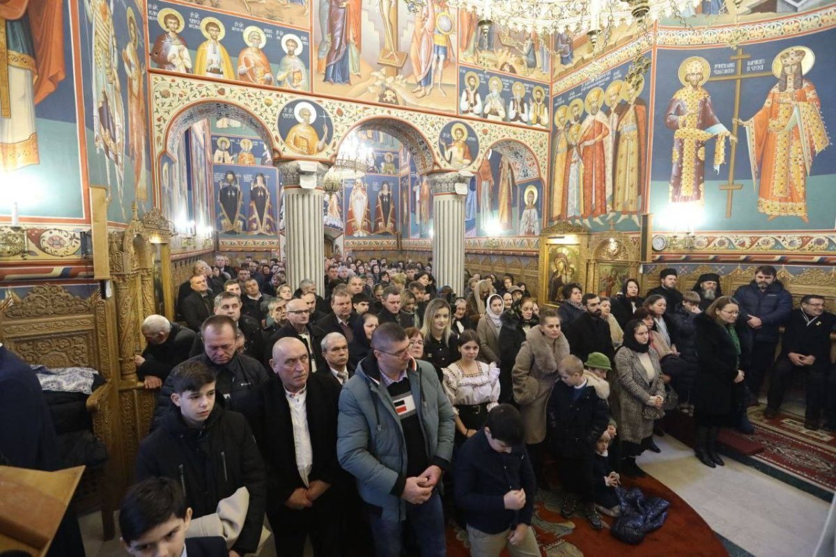 Binecuvântare pentru obştea Mănăstirii Rohia, Maramureş 321663