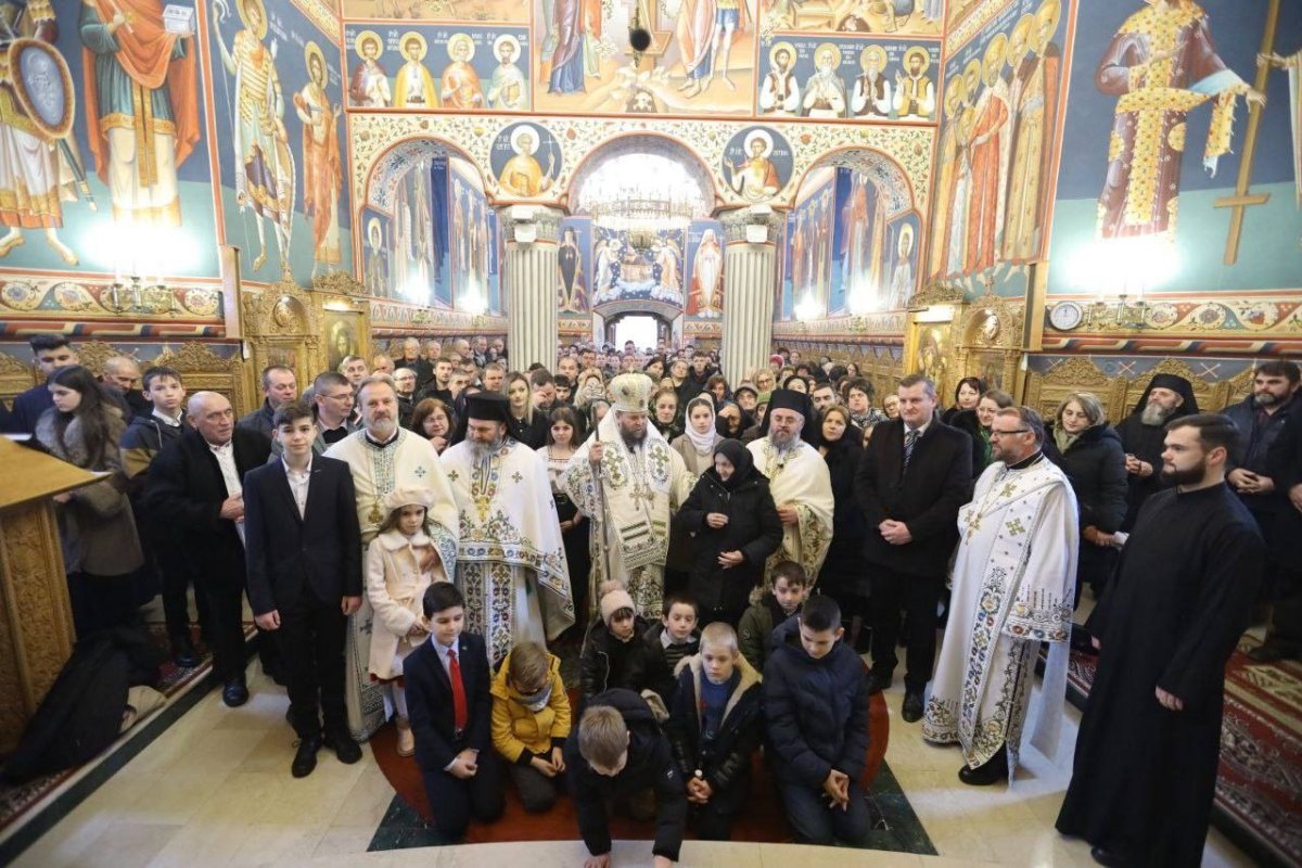 Binecuvântare pentru obştea Mănăstirii Rohia, Maramureş 321665