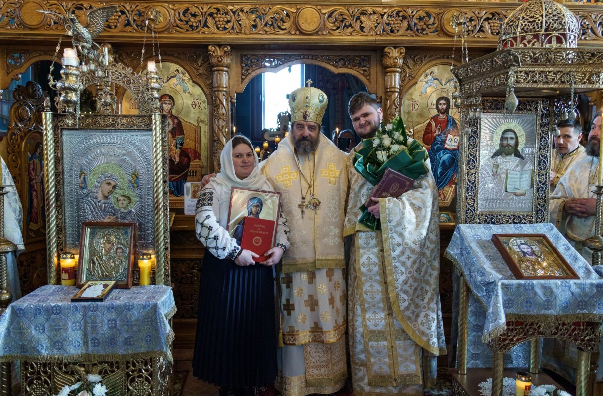 Slujire arhierească și sfințiri la capela Căminului de bătrâni Leorda 321677