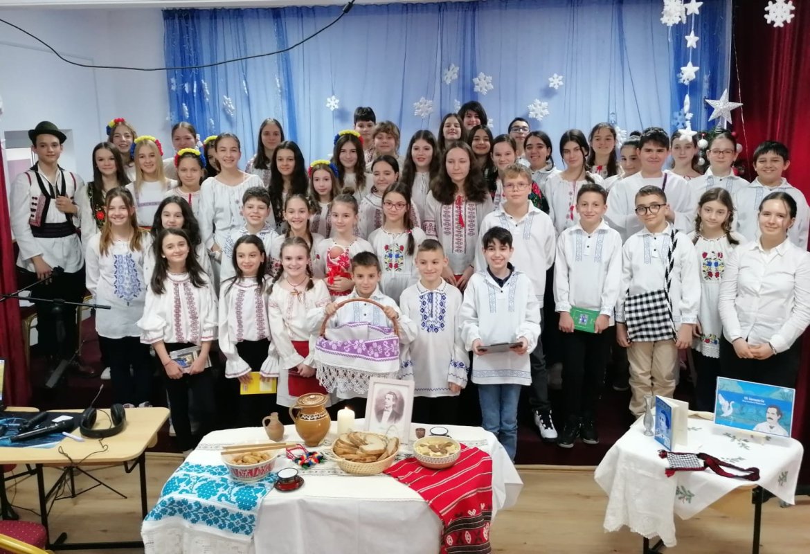 Activităţi dedicate poetului Mihai Eminescu la Liceul Ortodox din Oradea 321787