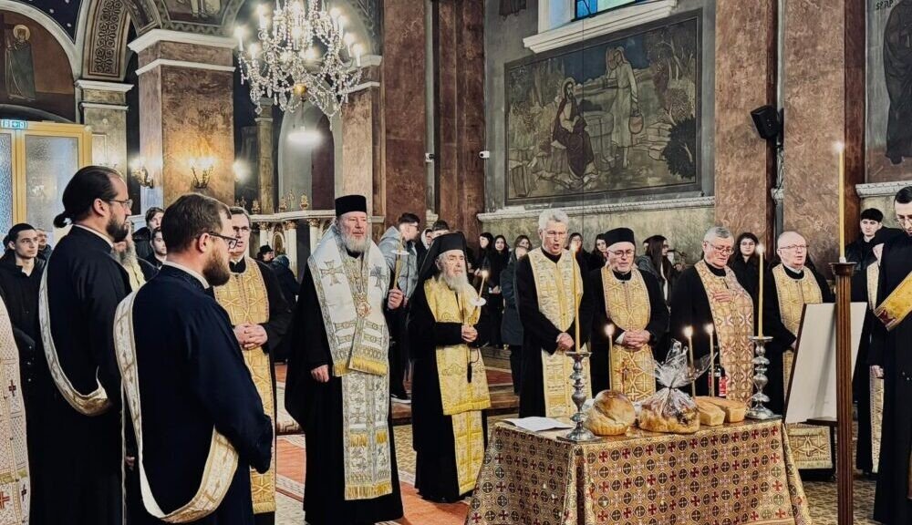 Pomenirea Episcopului Marii Uniri 321796