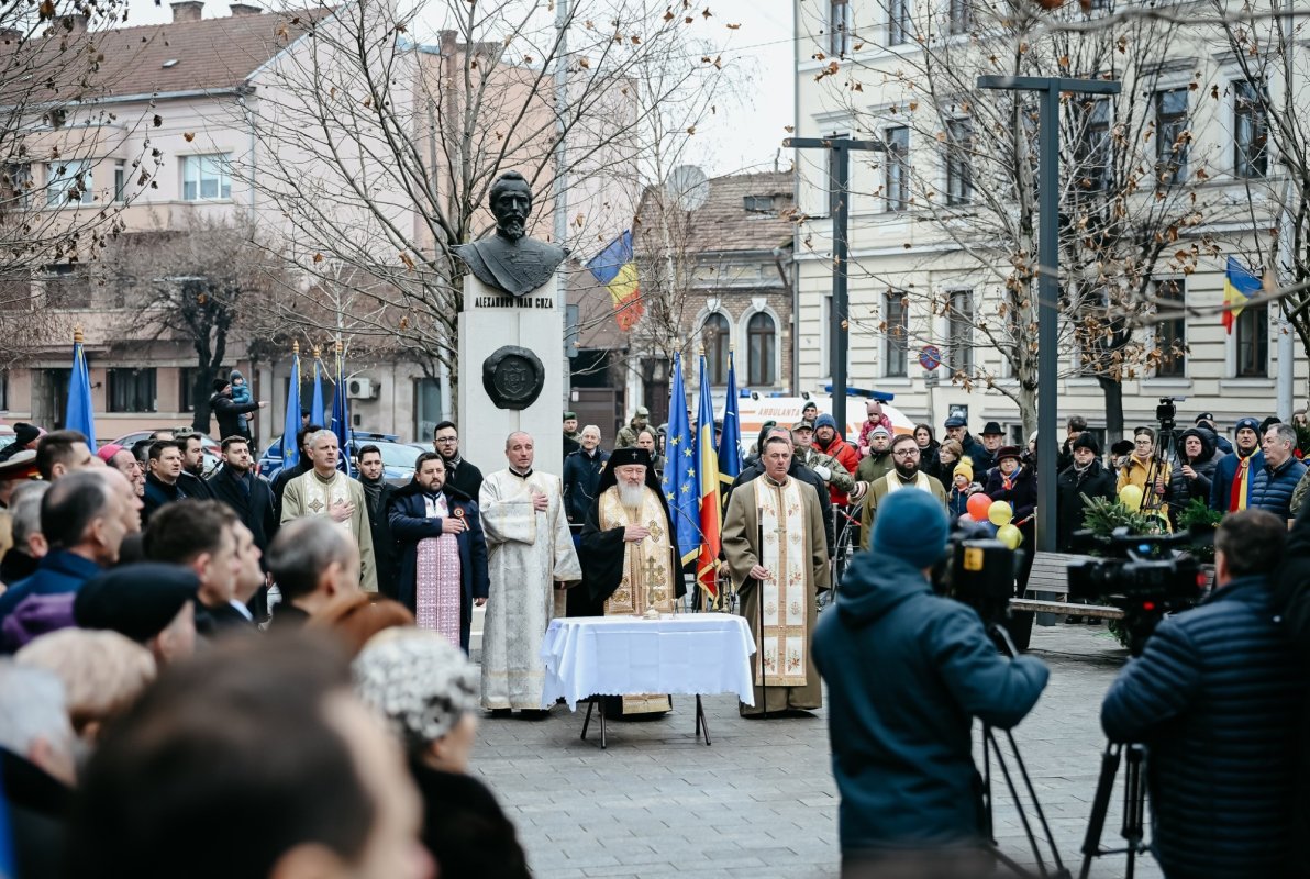 Ceremonie religioasă și militară la Cluj‑Napoca la 166 de ani de la Unirea Principatelor Române 321972