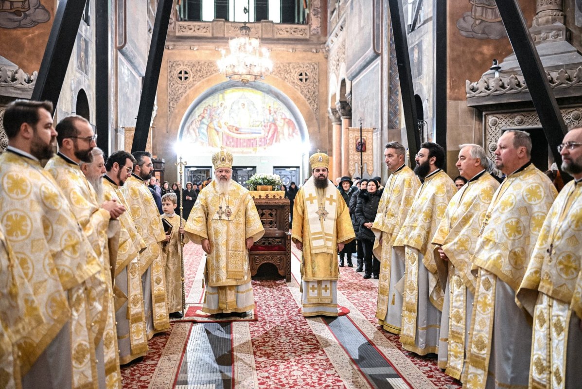 Mitropolitul Andrei a sărbătorit 76 de ani de viață prin rugăciune 321968