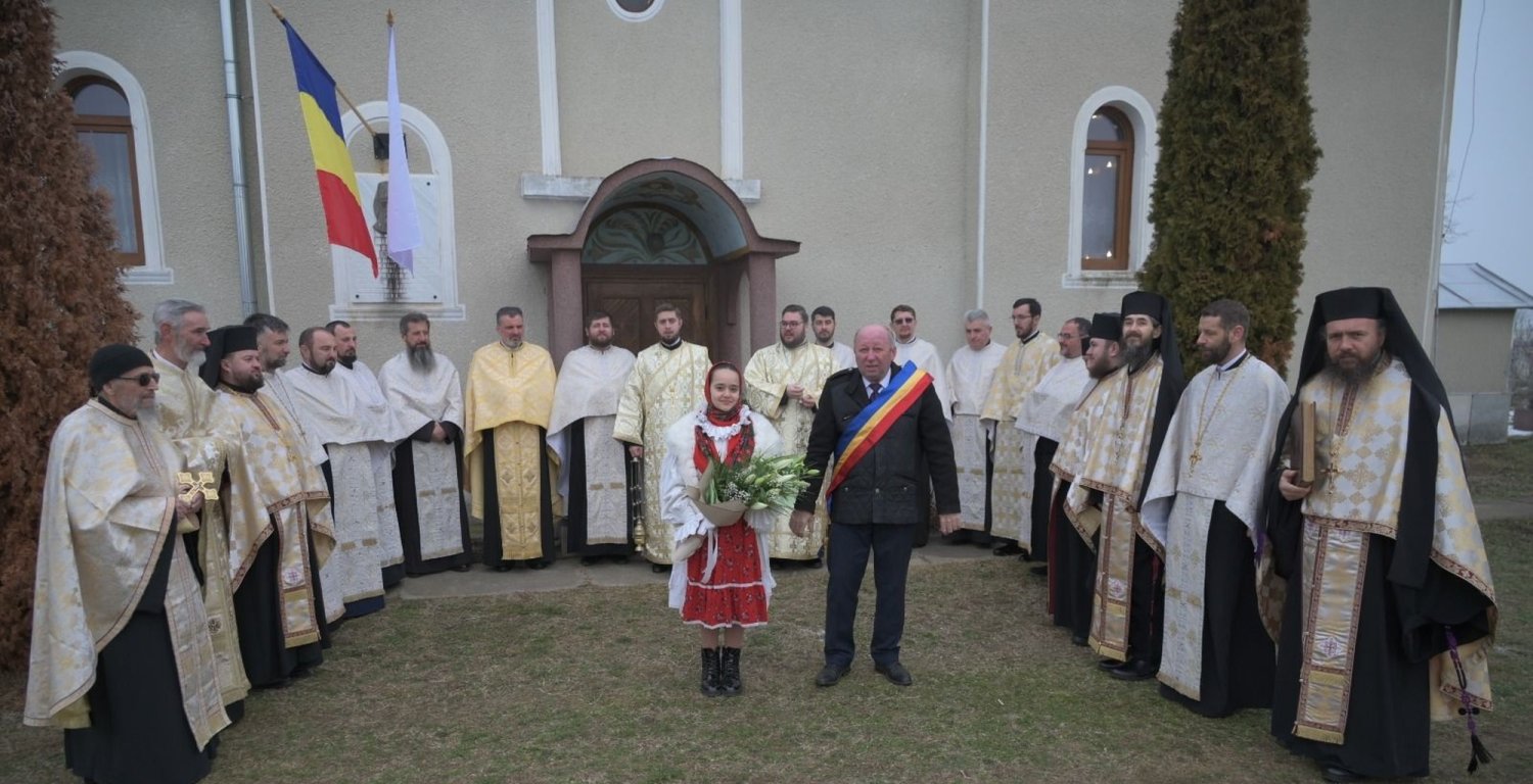Parastas pentru doi ierarhi în satul bihorean Pocioveliște 321981