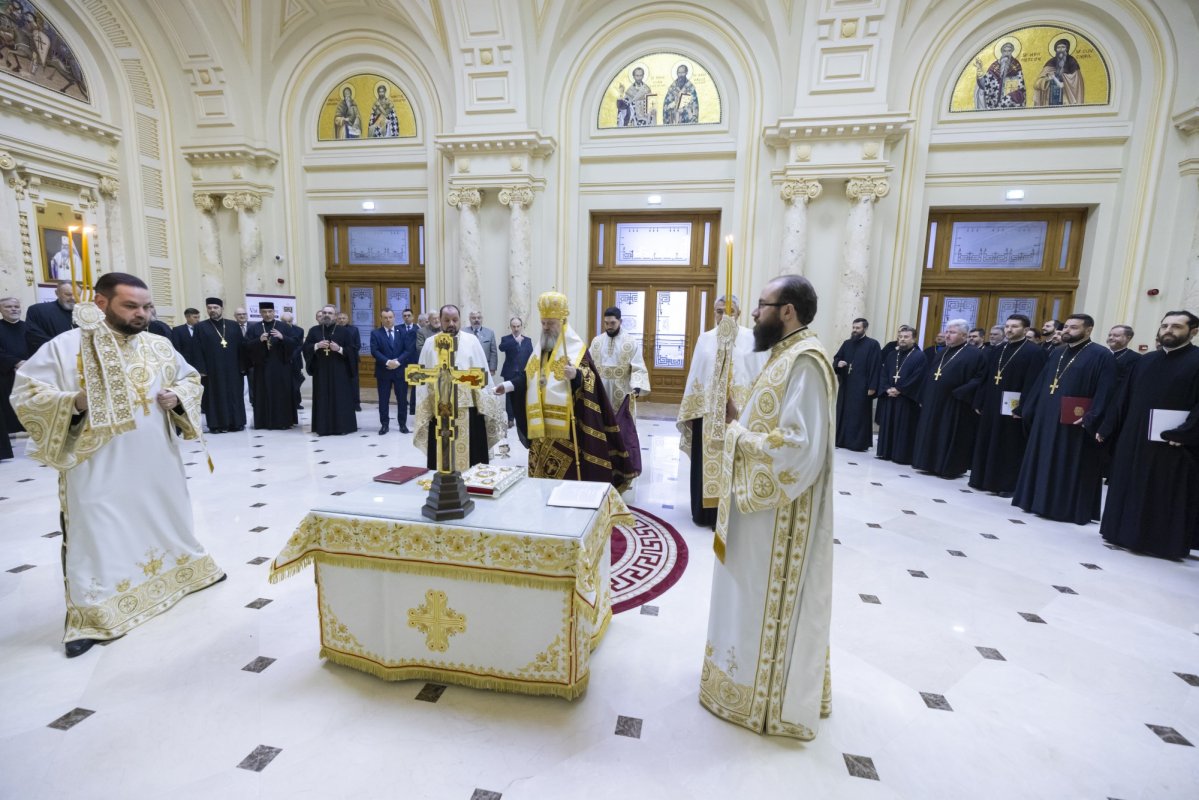 Ședința anuală de lucru a Adunării eparhiale a Arhiepiscopiei Bucureștilor 321983