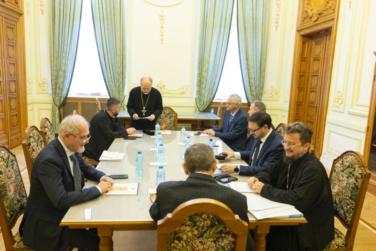 Ședința anuală de lucru a Adunării eparhiale a Arhiepiscopiei Bucureștilor 322013