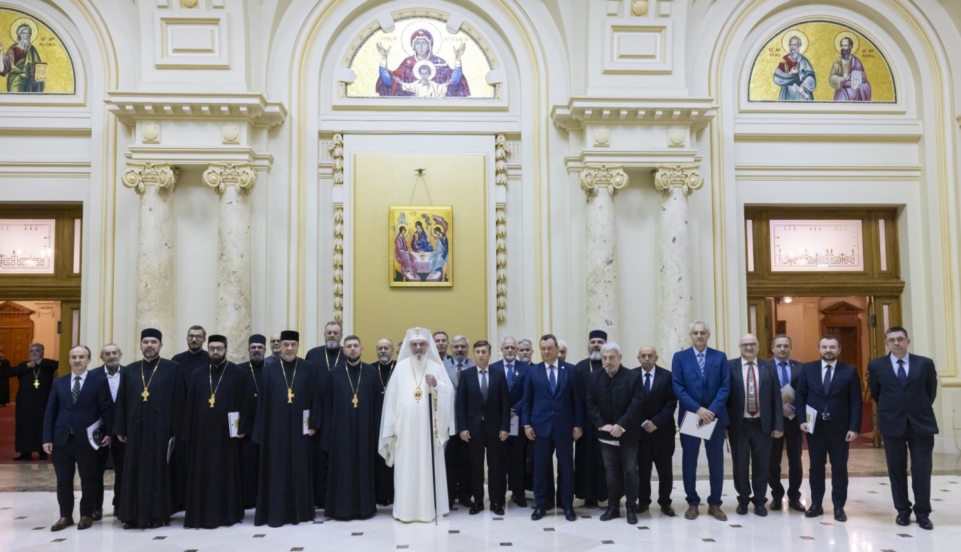 Ședința anuală de lucru a Adunării eparhiale a Arhiepiscopiei Bucureștilor 322029