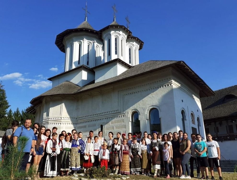 Cum se poate apropia duhovnicul de tineri? 322082