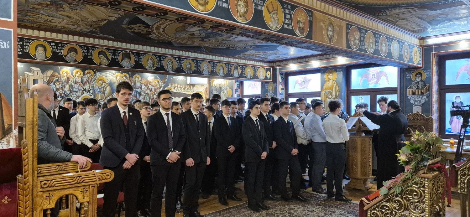 Seminariștii bucureșteni și‑au cinstit sfântul ocrotitor 322161