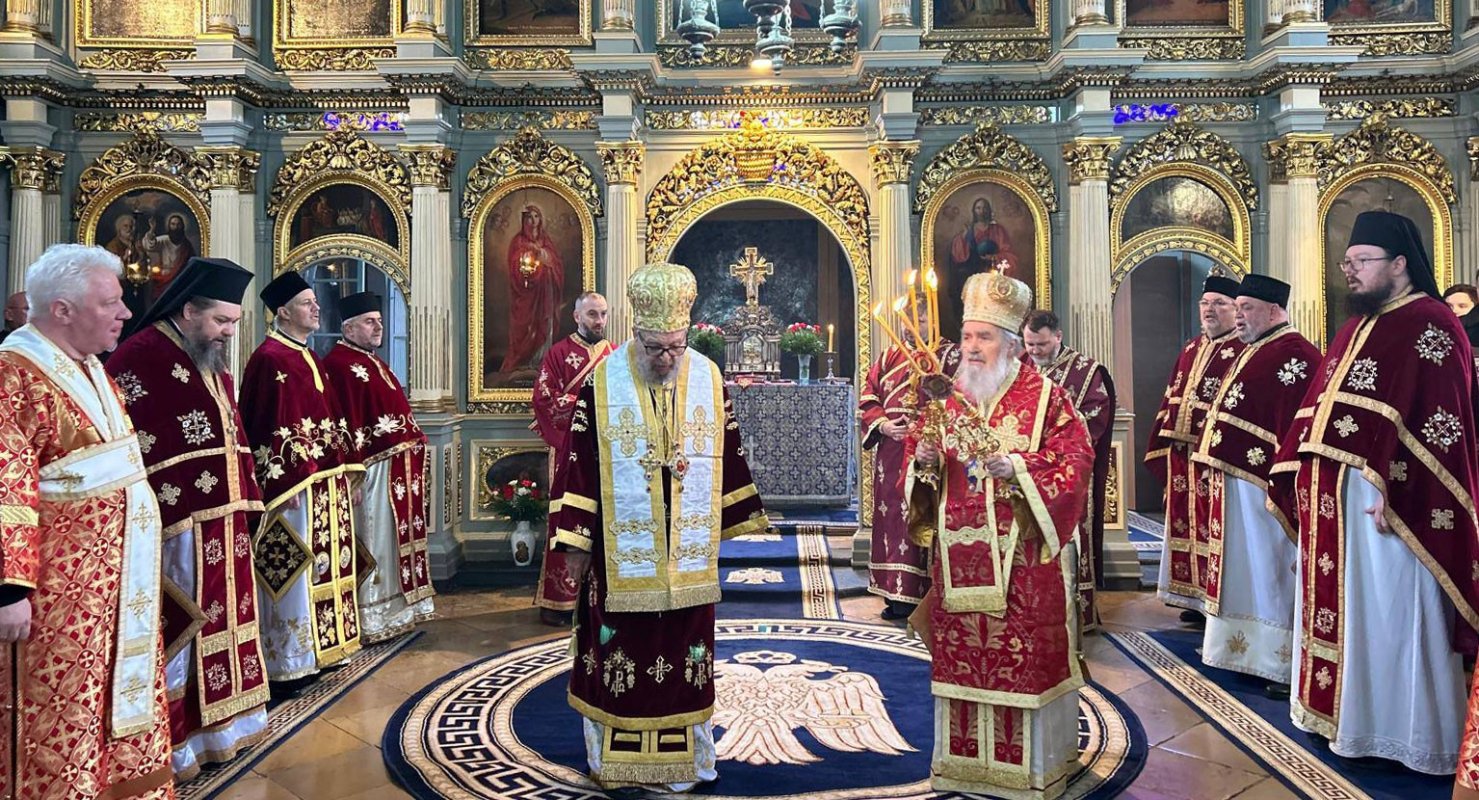 Cinstirea unui sfânt din Biserica Serbiei la Arad 322206