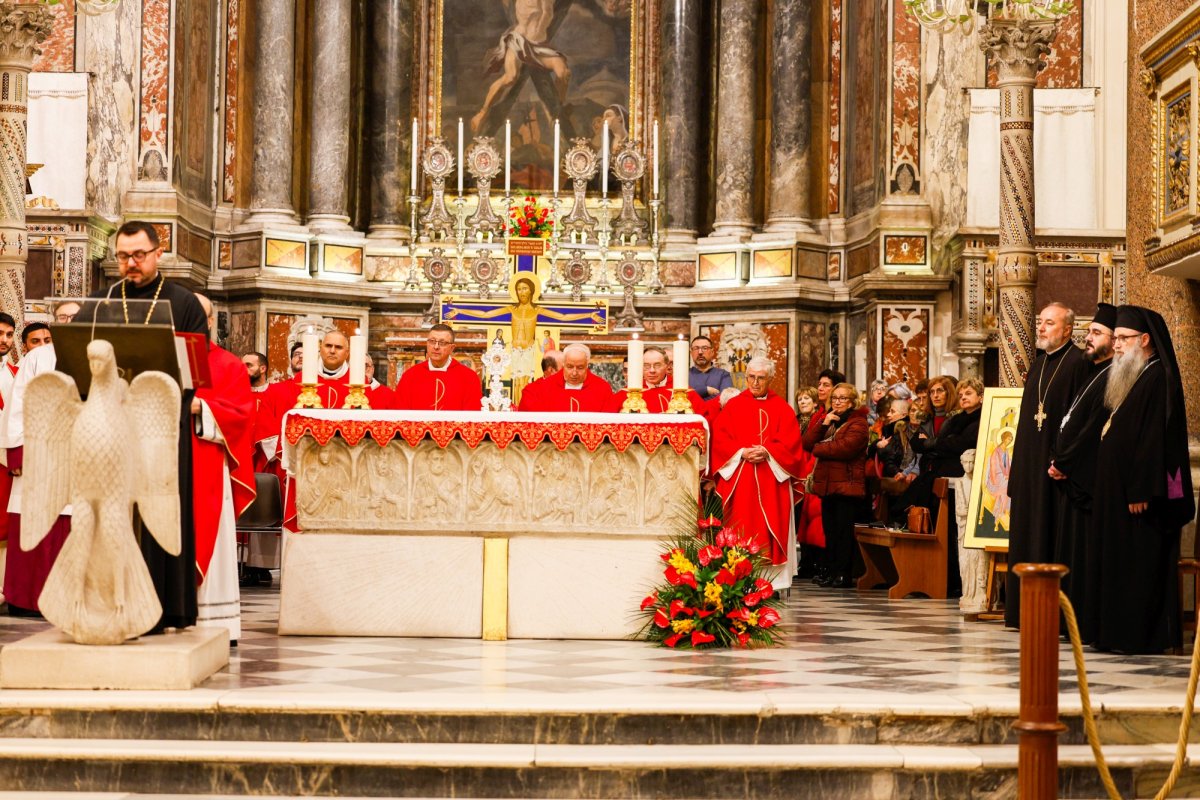 Cinstit odor duhovnicesc pentru Catedrala Națională 322355