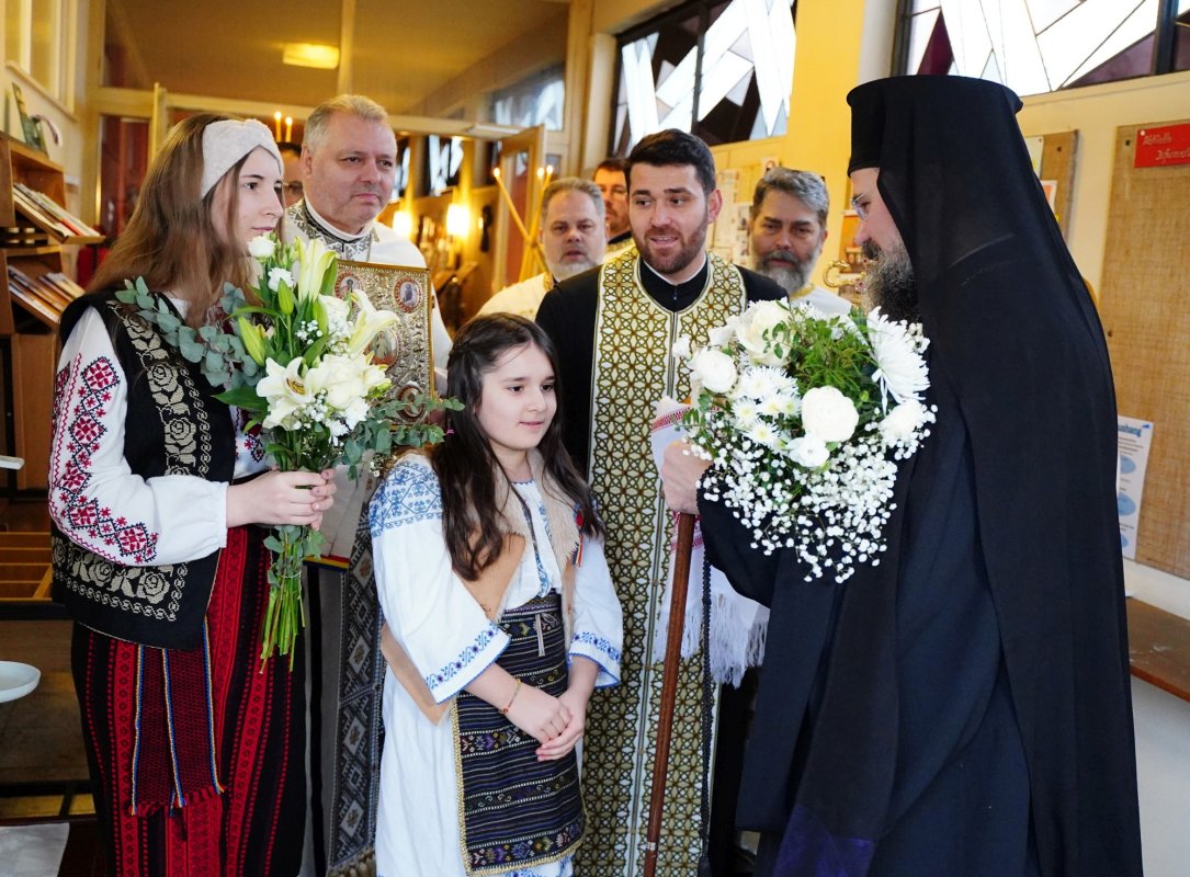 Episcopul Europei de Nord i‑a vizitat pe românii din Germania și Danemarca 322223