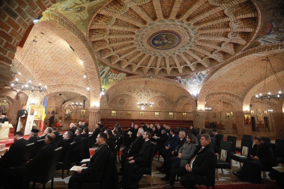 Ședința anuală a Adunării eparhiale a Episcopiei Maramureșului și Sătmarului 322194