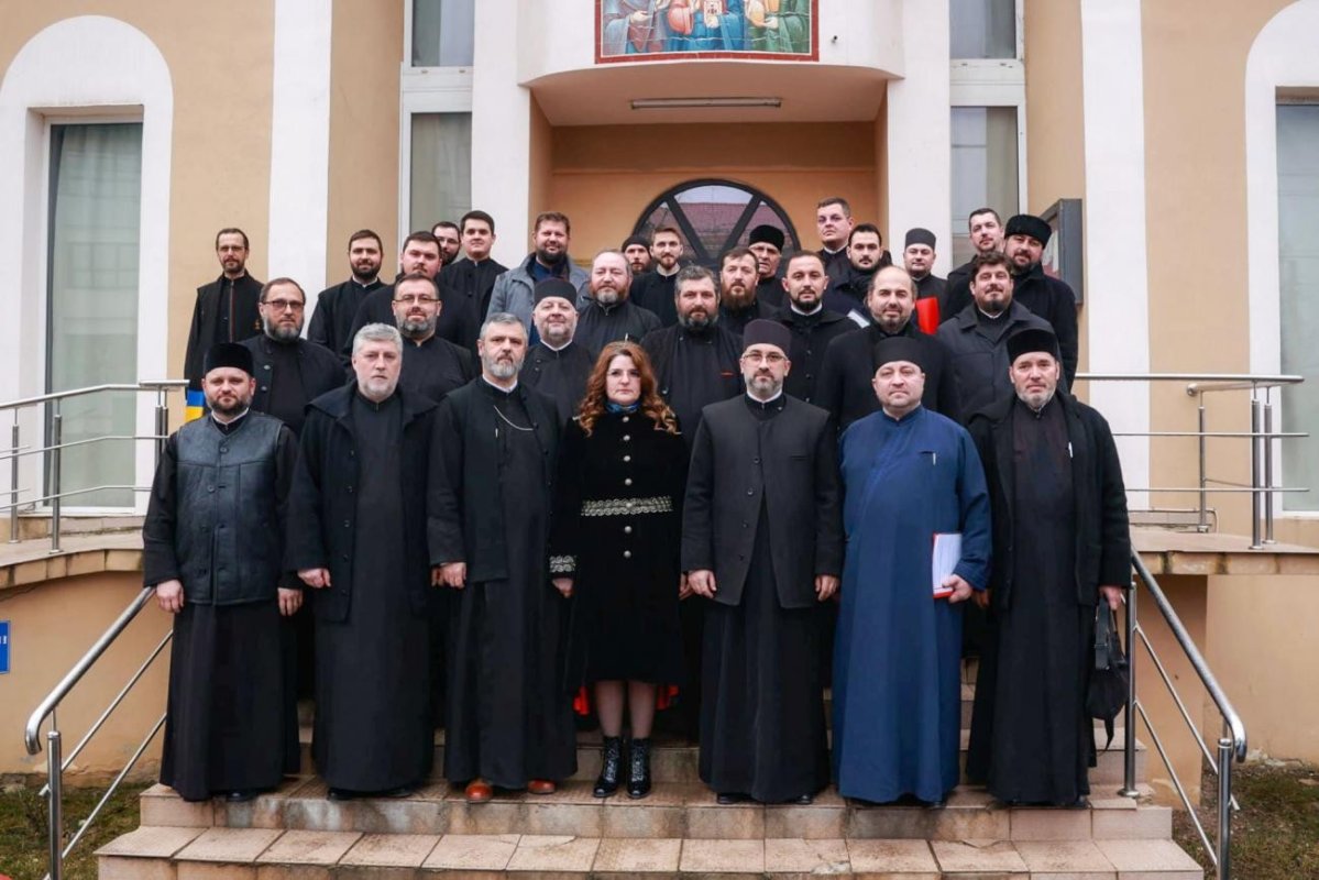 Curs de formare catehetică pentru preoții din Roznov 322337