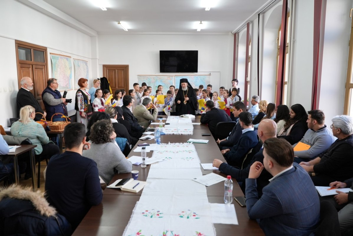 Filantropie și cultură în cinstea Sfinţilor Trei Ierarhi la Galaţi 322347