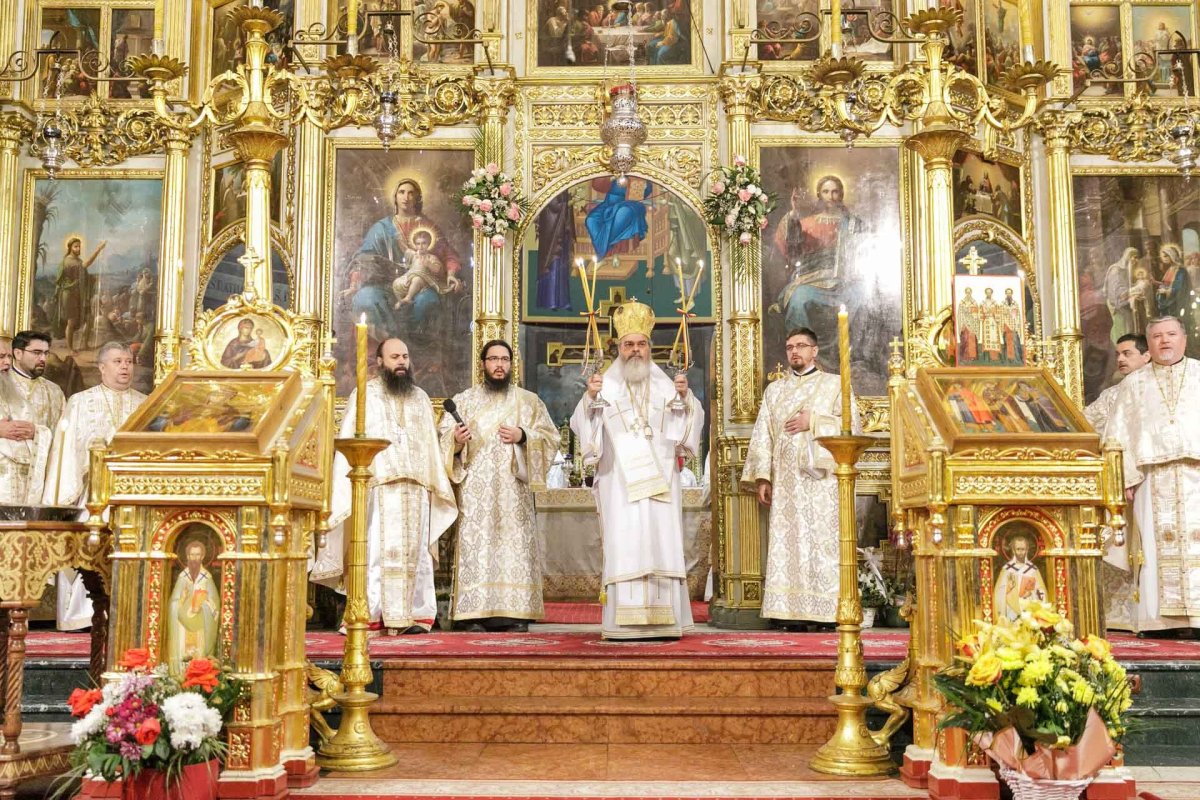 Facultatea de Teologie din Iaşi și-a cinstit sfinții ocrotitori 322554