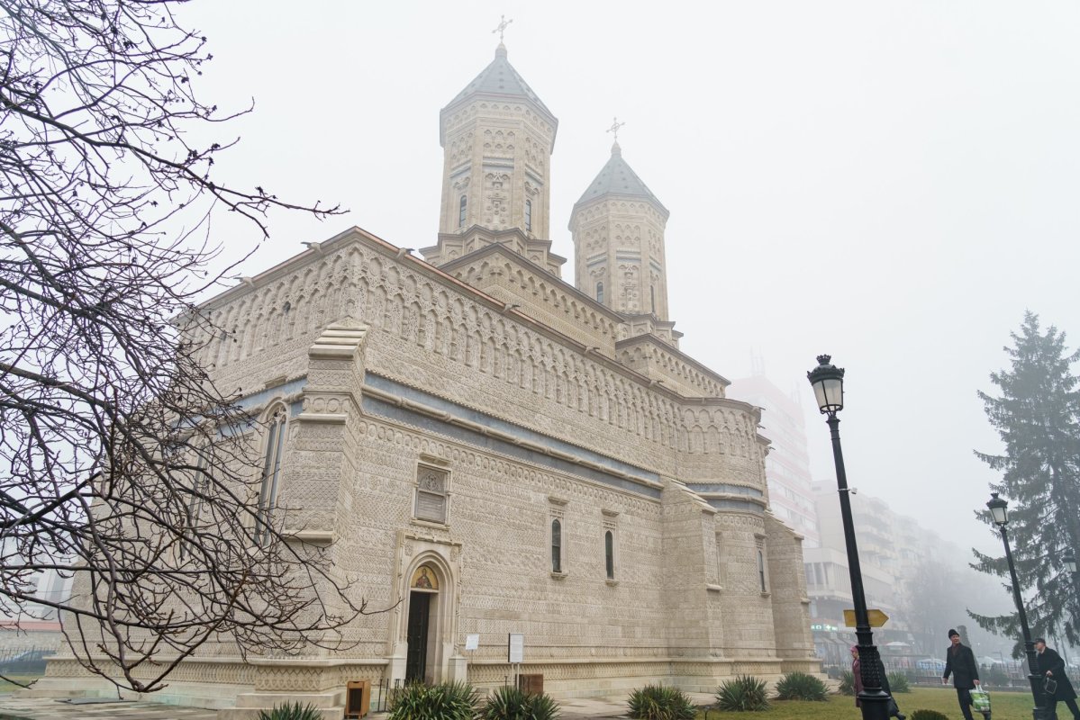 Hramul Mănăstirii „Sfinții Trei Ierarhi” din Iaşi 322433
