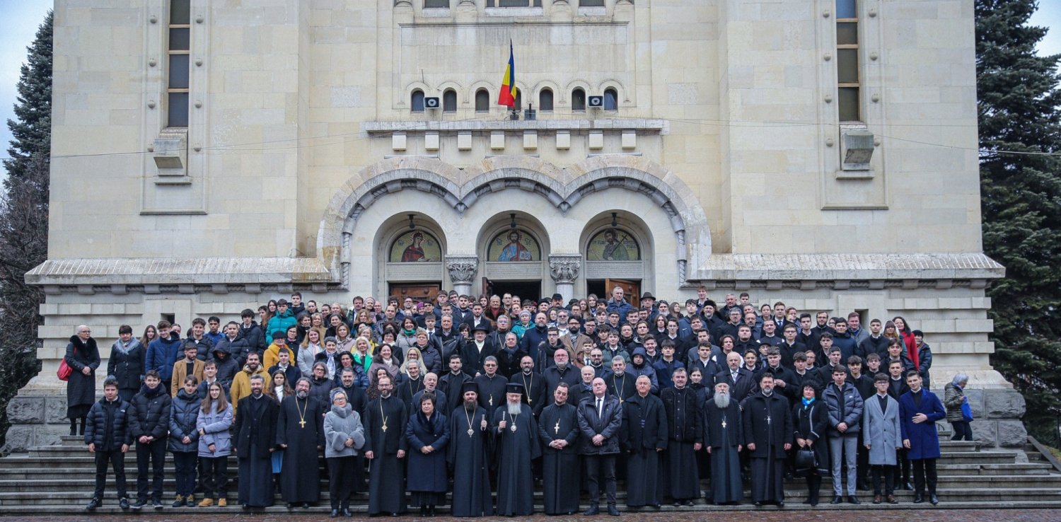 Cinstire adusă ocrotitorilor învățământului teologic la catedrala din Cluj-Napoca 322599