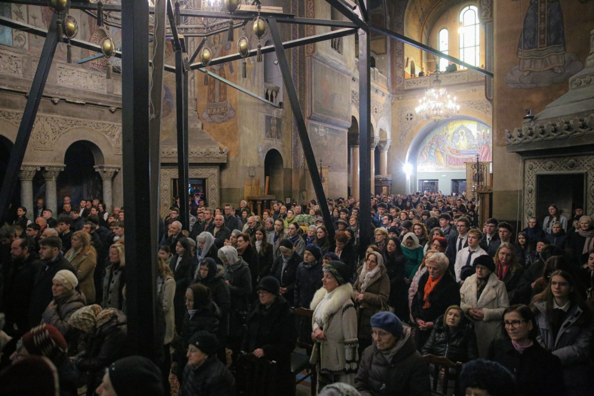 Cinstire adusă ocrotitorilor învățământului teologic la catedrala din Cluj-Napoca 322603