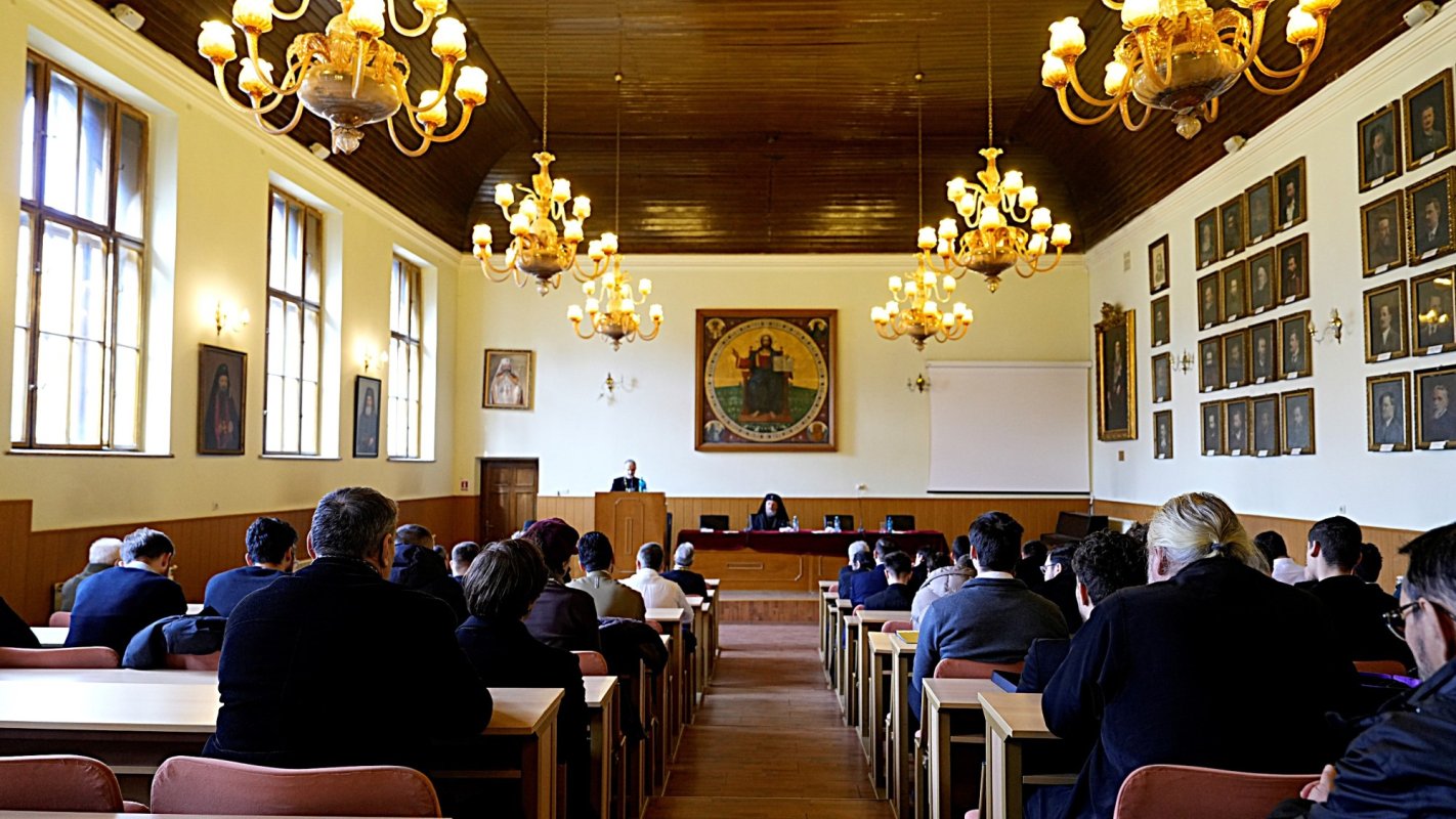 Sfinţii Trei Ierarhi, cinstiţi la Facultatea de Teologie din Sibiu 322606