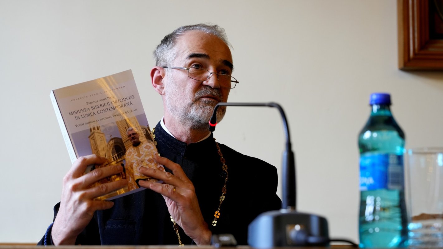 Sfinţii Trei Ierarhi, cinstiţi la Facultatea de Teologie din Sibiu 322608