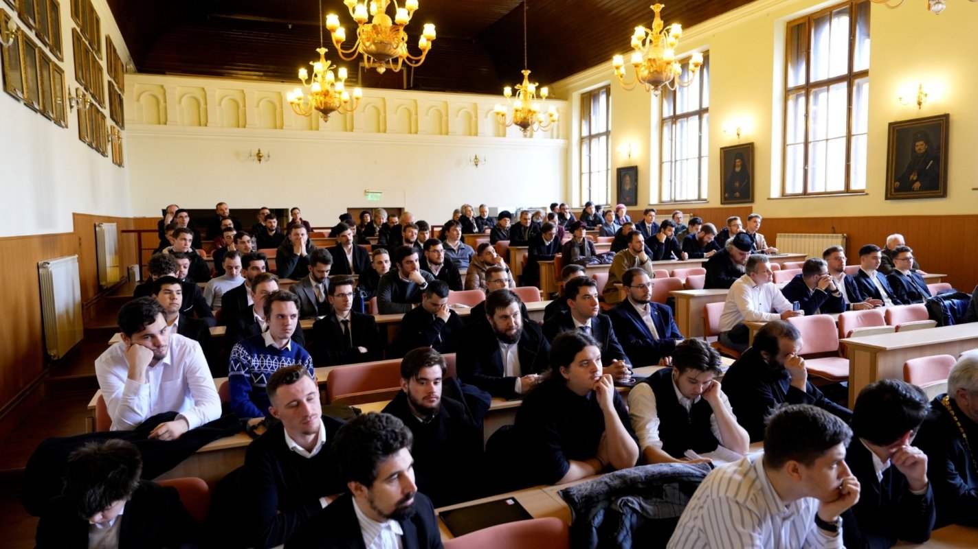 Sfinţii Trei Ierarhi, cinstiţi la Facultatea de Teologie din Sibiu 322610