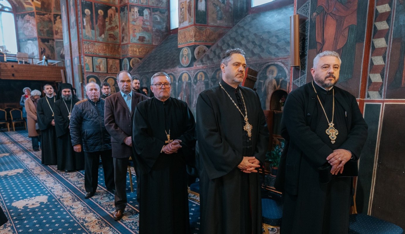 Adunarea eparhială a Arhiepiscopiei Romanului și Bacăului 322791