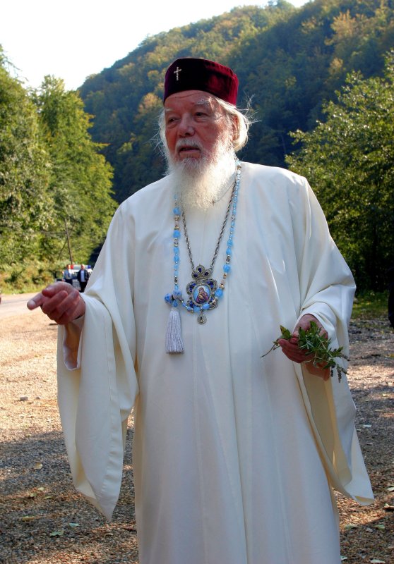 Drumul de 100 de ani  prin șase regimuri politice 322651