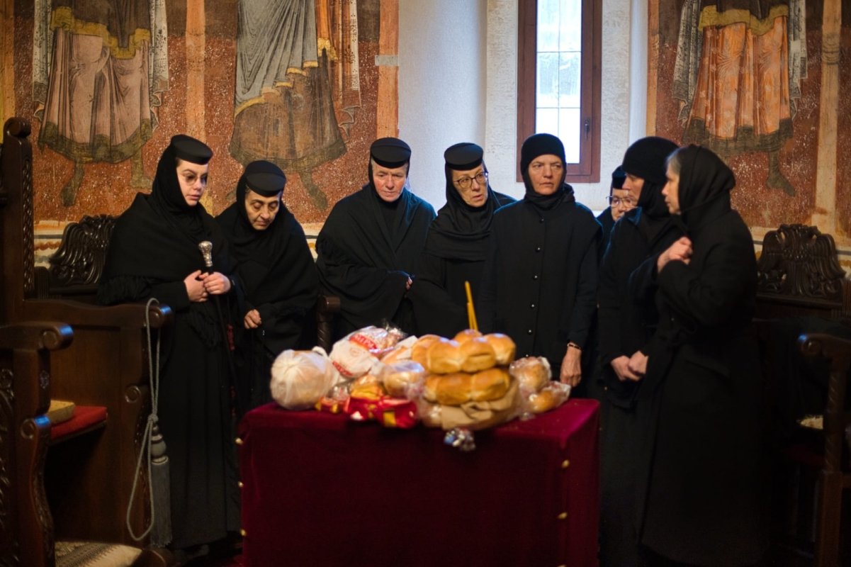 Popas de rugăciune la mănăstirea vâlceană Berislăvești 322788