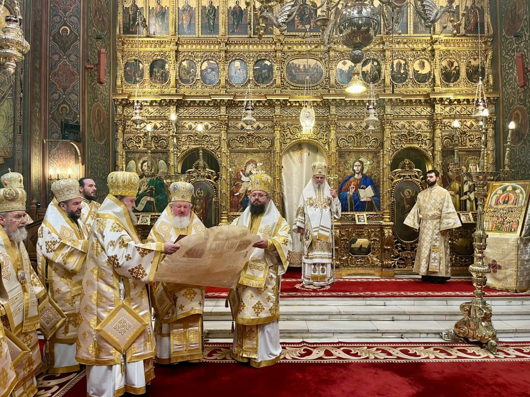 Tomos sinodal al Bisericii Ortodoxe Autocefale Române pentru proclamarea canonizării unor sfinți români 322926