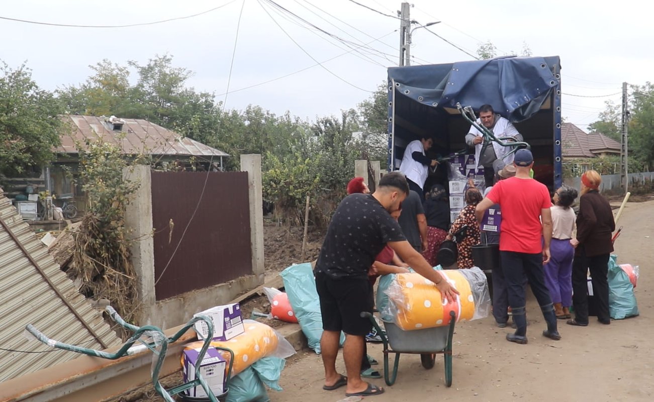 Biserica are grijă de bolnavi și se roagă sfinților tămăduitori 323063