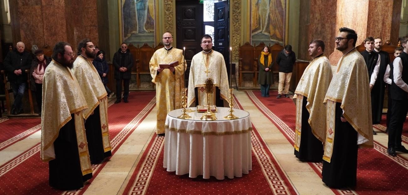 Te Deum la Catedrala Reîntregirii cu ocazia Centenarului Patriarhiei Române 323238