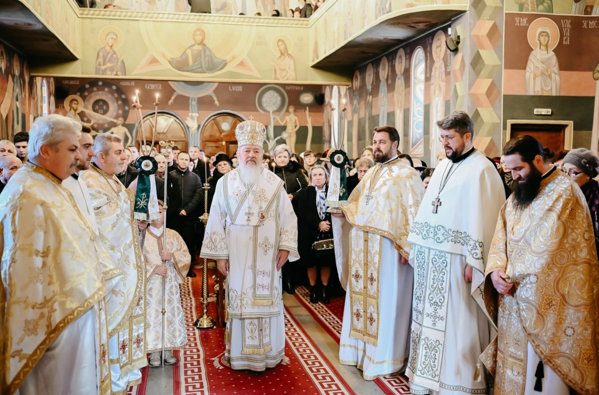 Hramul Bisericii „Întâmpinarea Domnului” din Cluj‑Napoca  323583