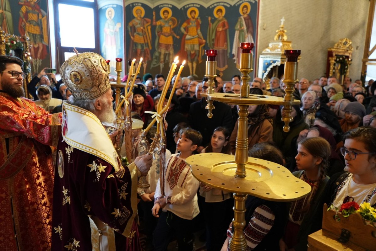 Laudă adusă Sfântului Haralambie la Galați 323679